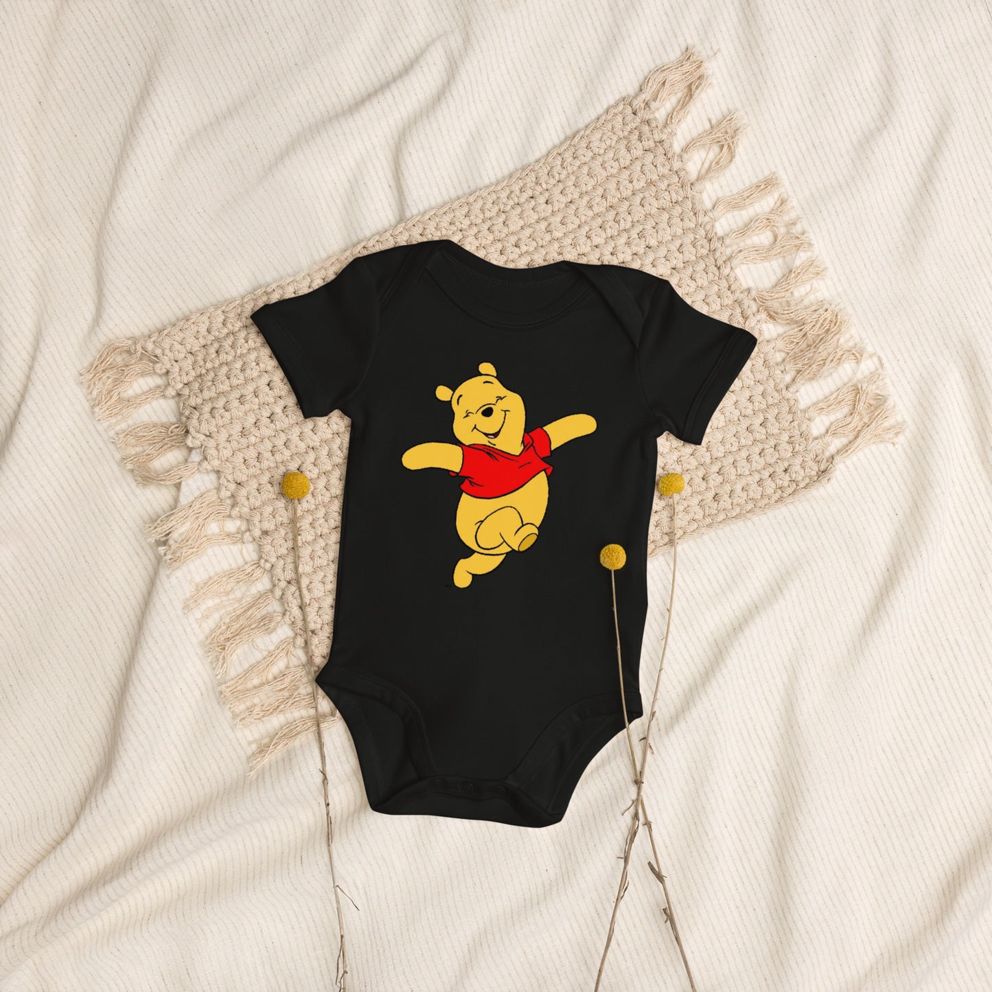 Baby-Strampler mit Winnie Puuh – Kuschelig, Nachhaltig & Einfach Zauberhaft! 🍯🐻